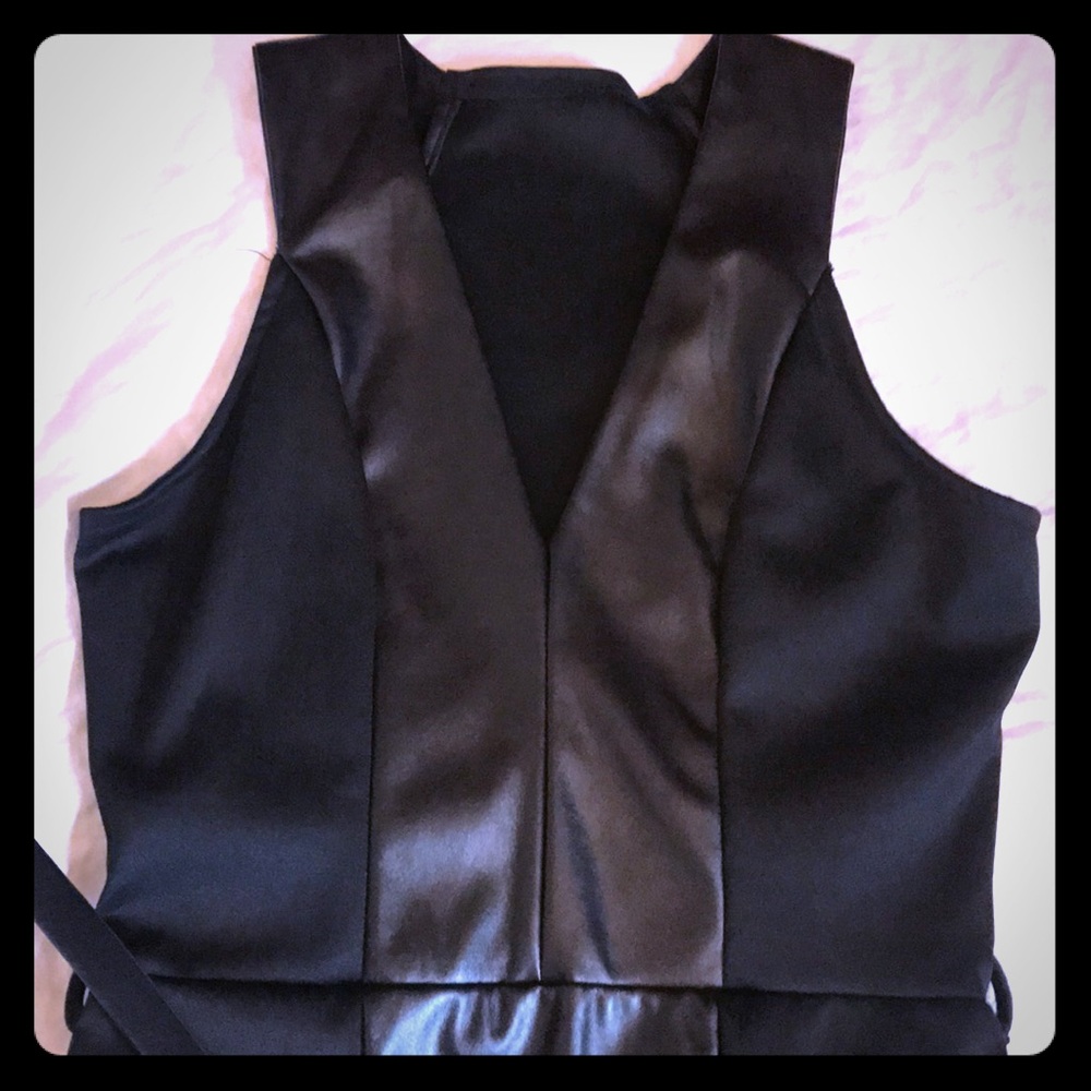 Black belted (black/gold) dress